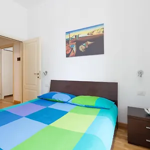 Appartamento Con Balcone- Bullona District, Milano